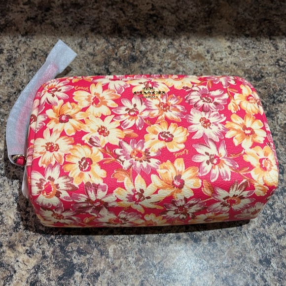 Coach Boxy Cosmetic Case With Vintage Daisy Script Print - Picture 3 of 8